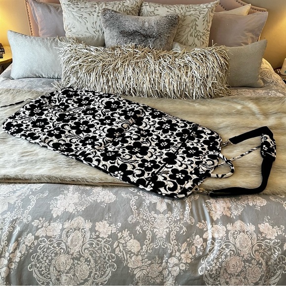 VERA BRADLEY Night & Day 2010 Hanging Garment Bag Y2K Black White Floral Travel - Picture 8 of 14